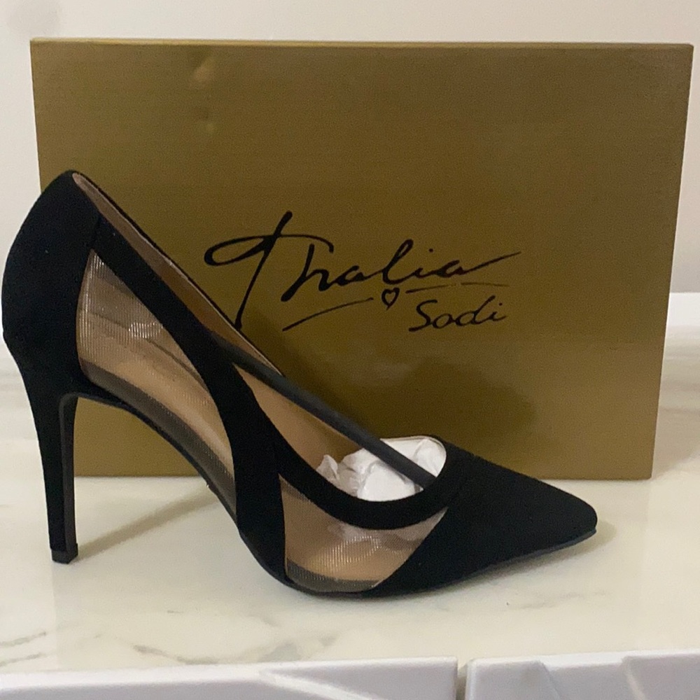 Thalia Sodi Black Pumps